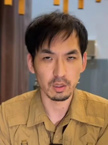 铁头惩恶扬善